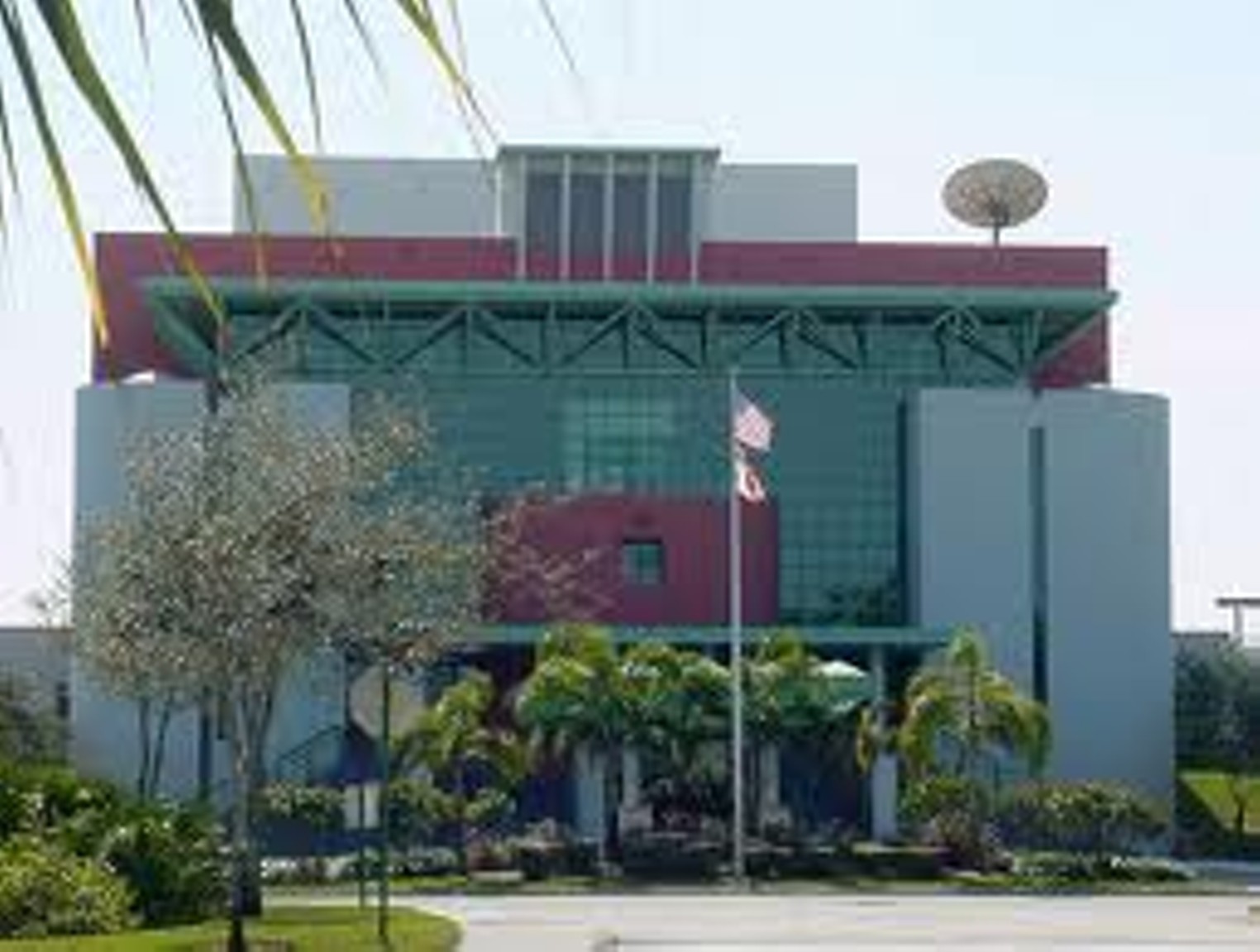 Best Place To Beat The Heat 2000 Broward County Main Library People and Places South Florida