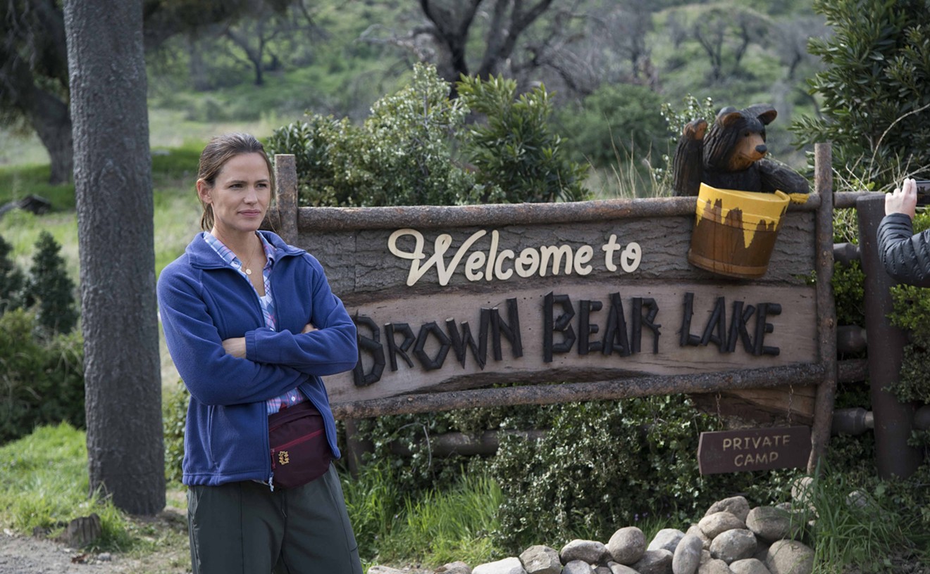 HBO’s Camping Makes Time With Jennifer Garner a Total Chore