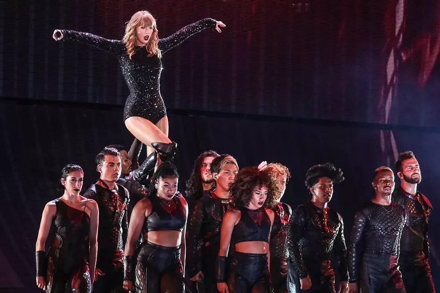 View more photos of Taylor Swift at Hard Rock Stadium here. - PHOTO BY SEAN MCCLOSKEY / SFLMUSIC.COM